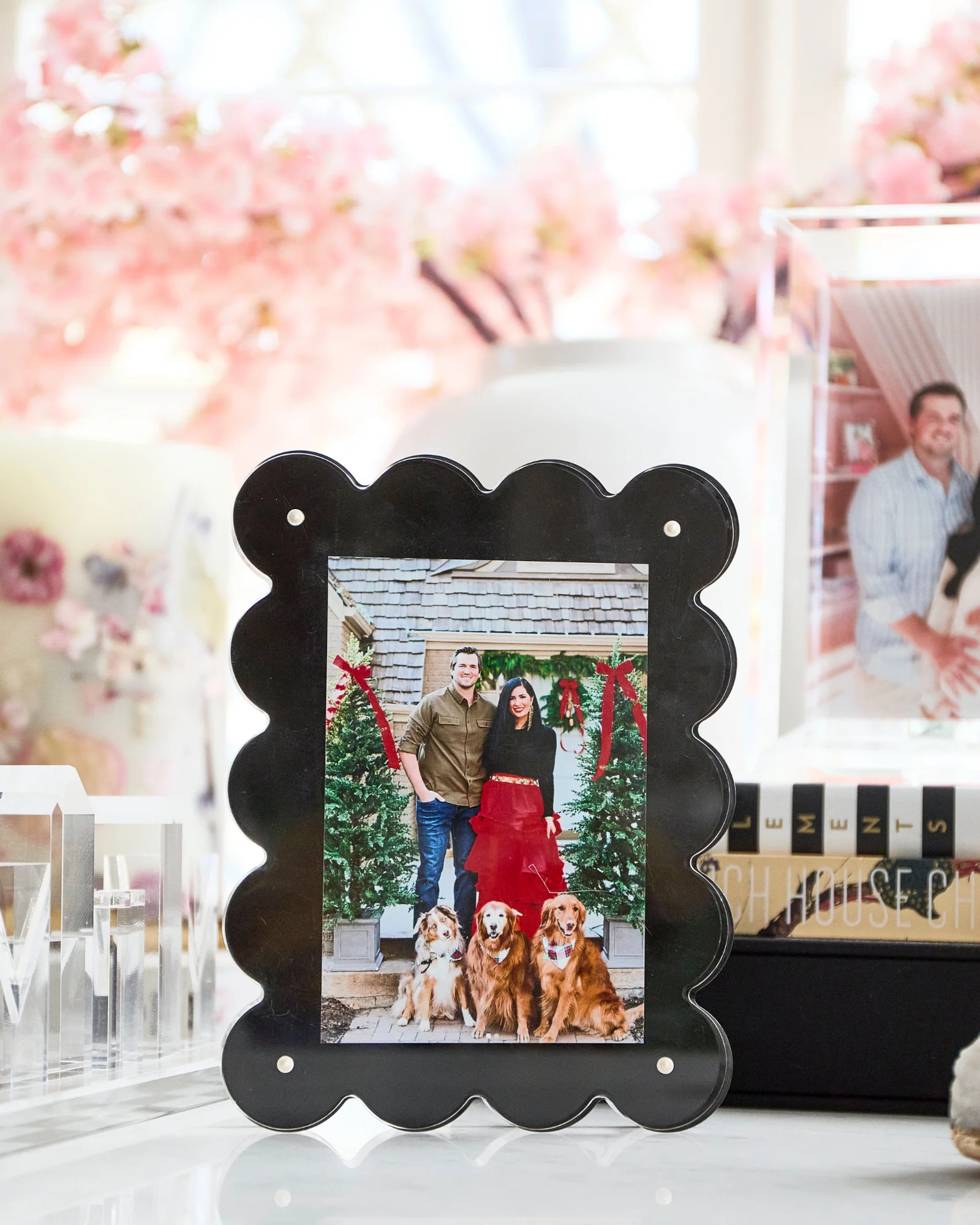 Acrylic Scalloped Picture Frame - Image 3