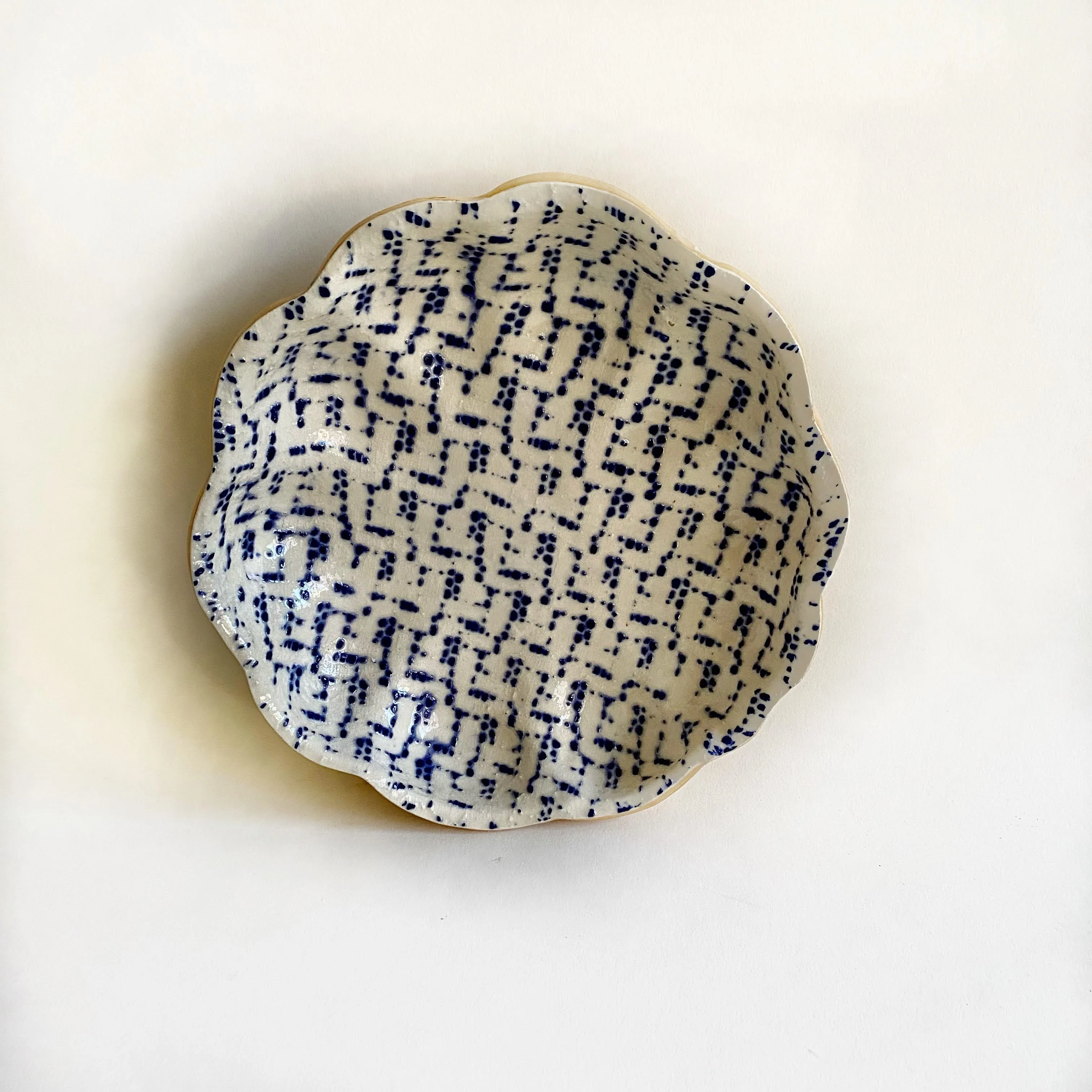 Cobalt Medium Scallop Bowl - Image 3
