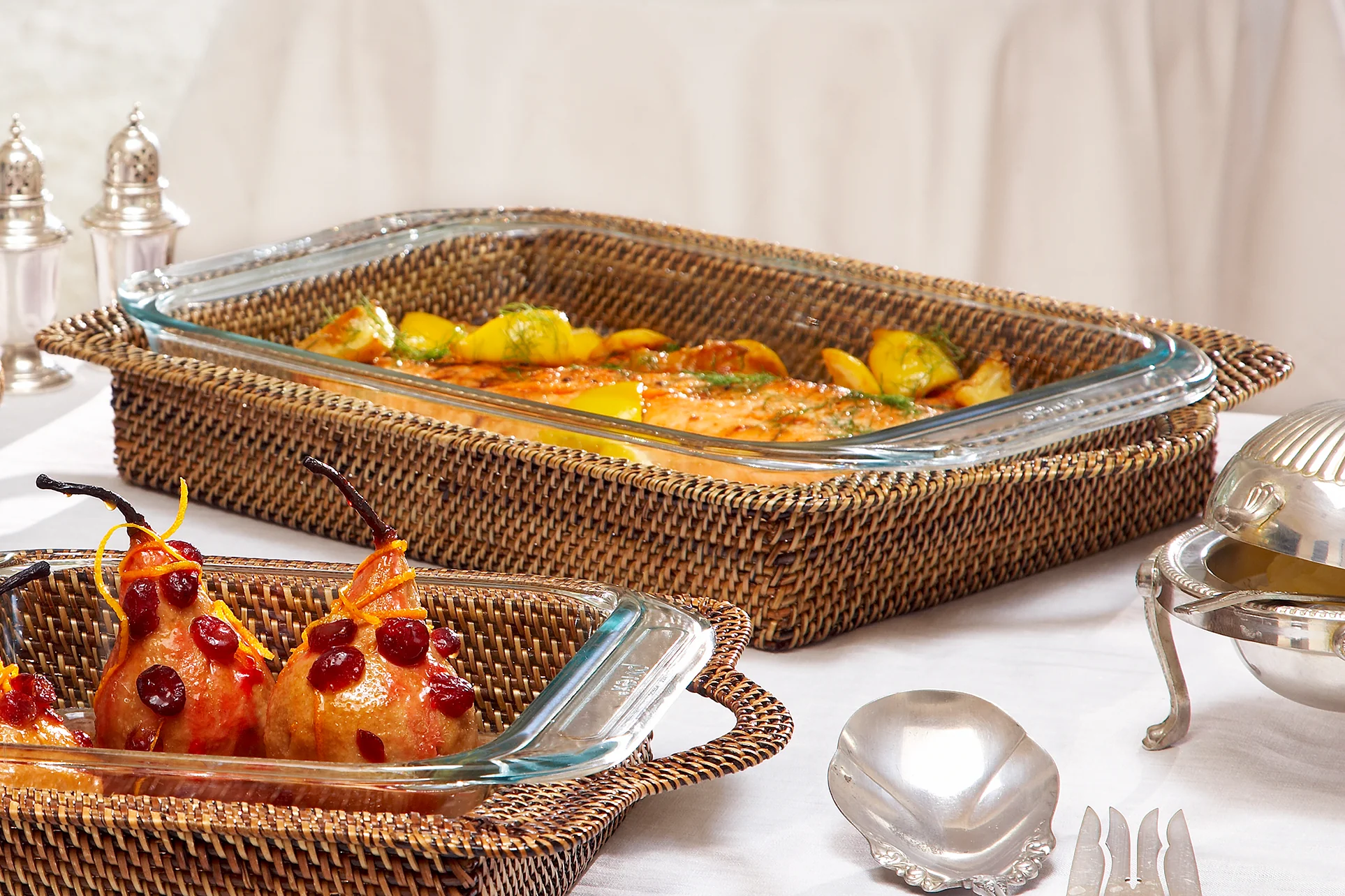 Rectangular Tray  Holder INCLUDES Pyrex 3QT baker - Image 2